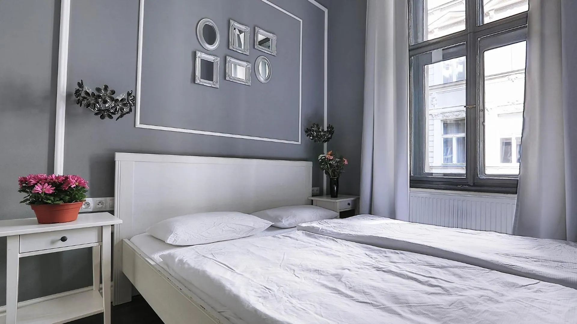 Apartment Two-Bedroom Haven In The Old Town Prague